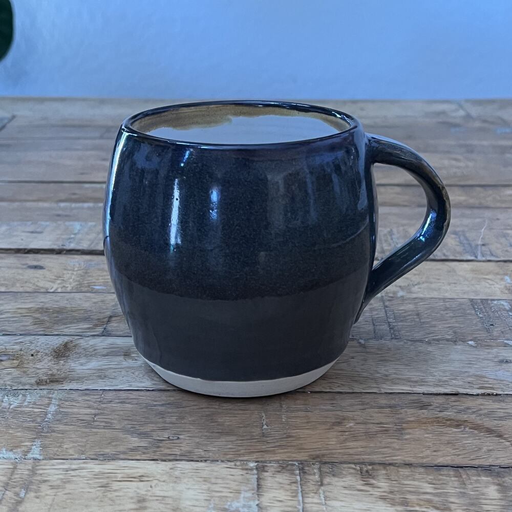 Art Studio Pottery Brown Ceramic Mug 4.25" 16 oz Gloss Finish